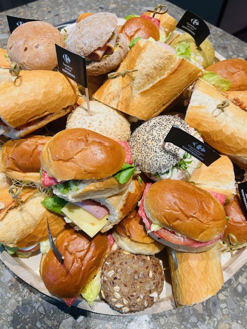 Mix van feestbroodjes