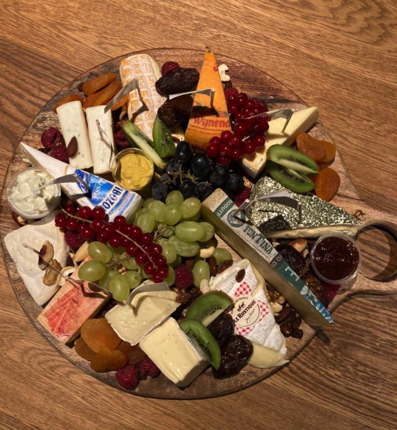 Kaas & charcuterie schotel